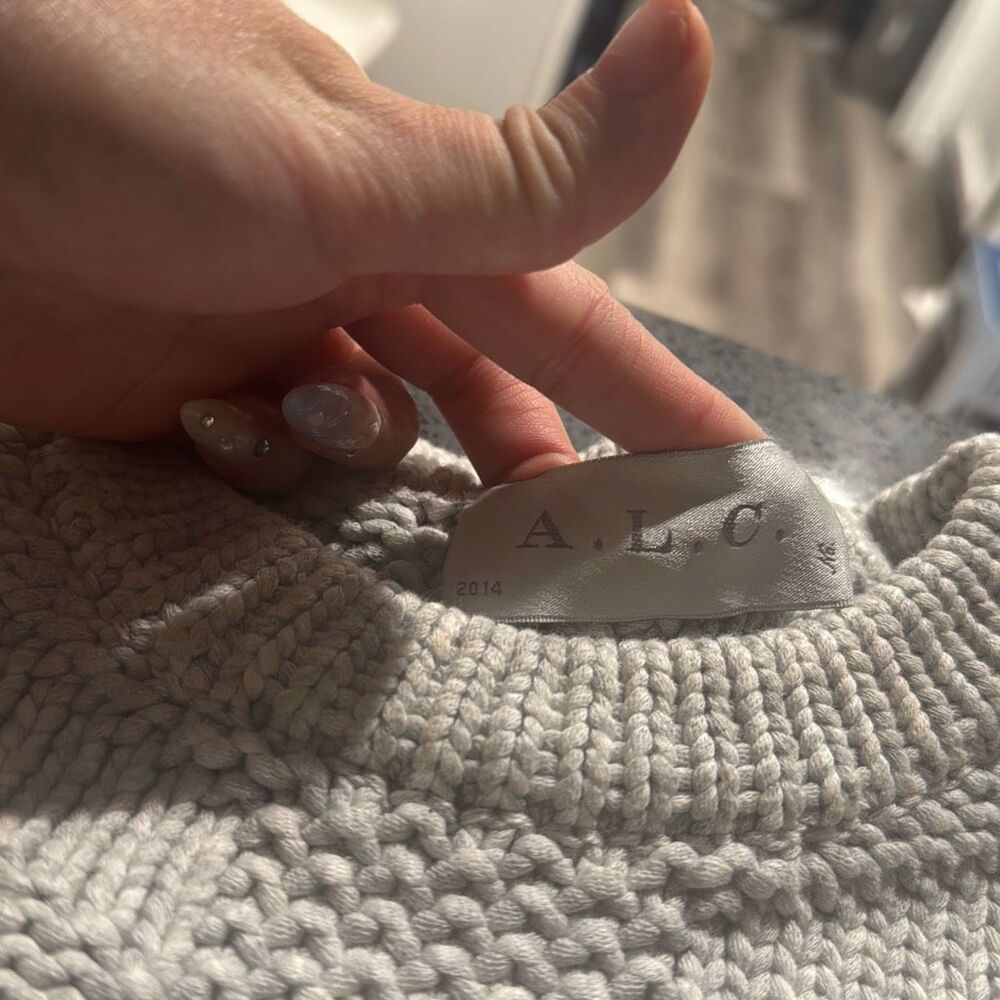 A.L.C. Crewneck Chunky Knit Pullover Sweater Gray Womens EUC Size Small - Picture 3 of 7